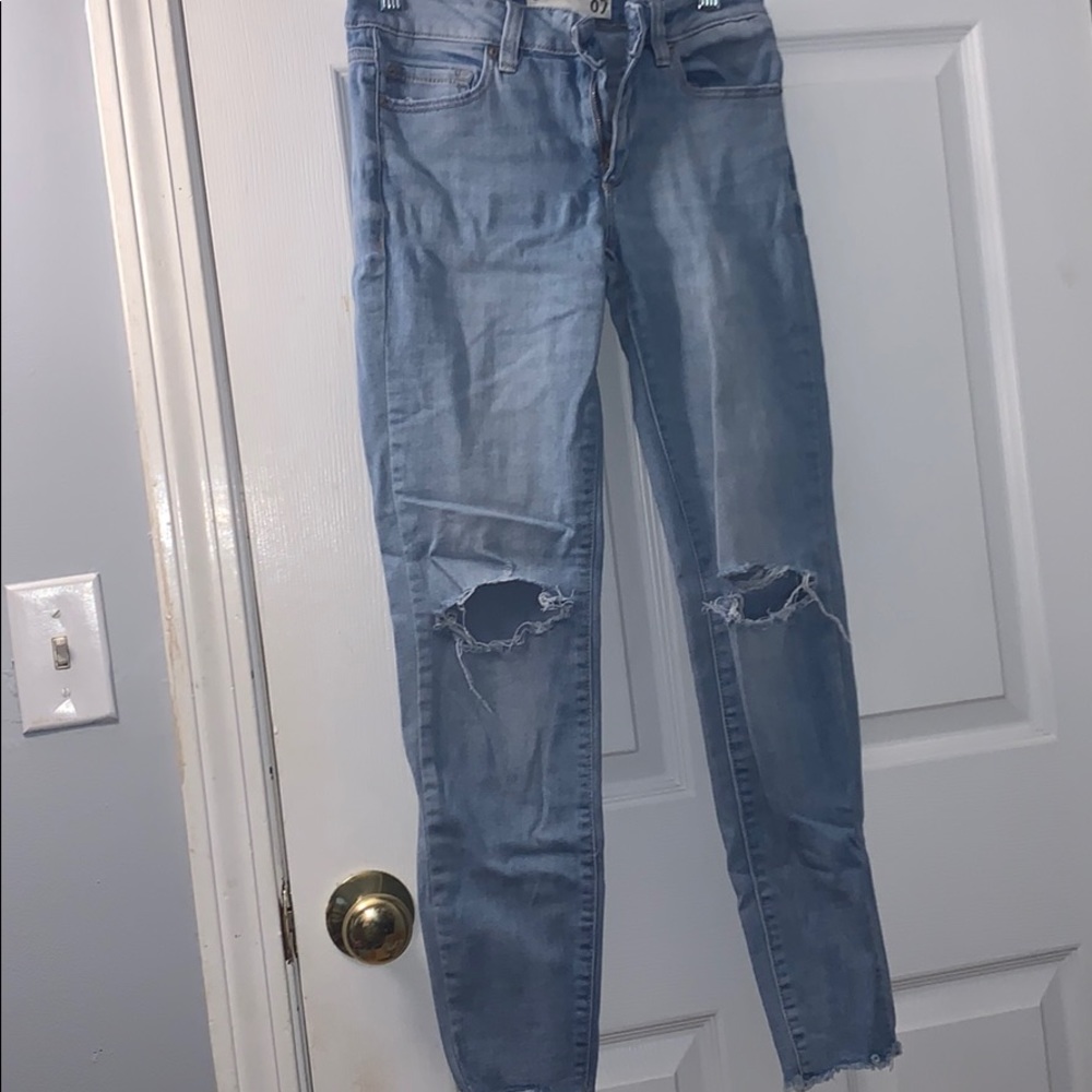 Ripped skinny jeans